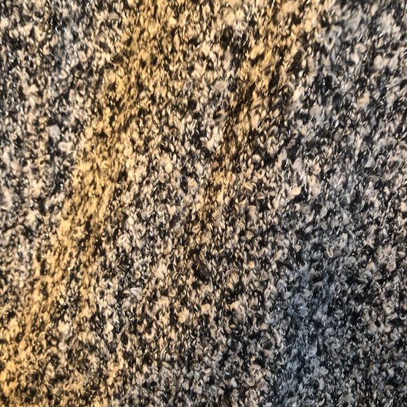 Sweater - Picture 4 of 4